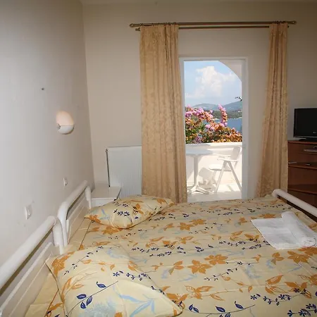 Aris Villas Apartamento *