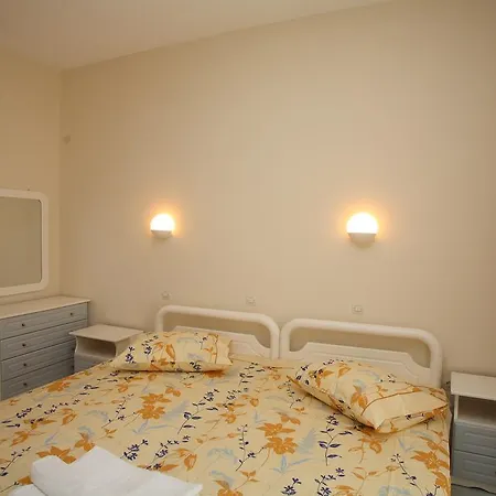 Aris Villas Ligia