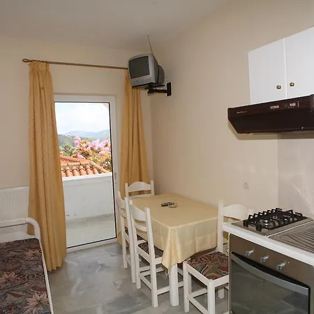 Aris Villas Ligia